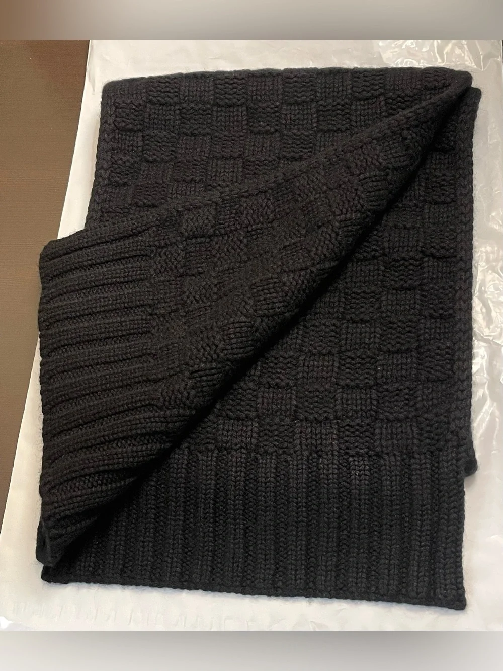 Louis Vuitton M74421 Helshinki Damier Cashmere Scarf in Black Made in UK 12x64”